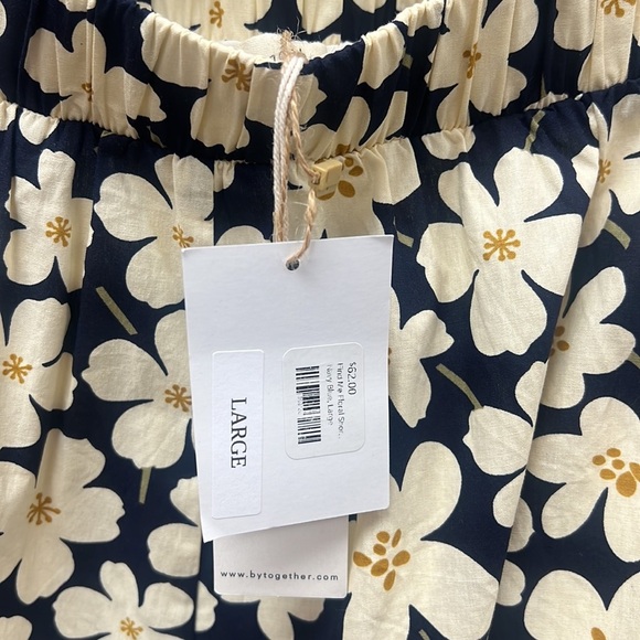 By Together Find Me Floral Set Tank & Shorts Size Large NWT - Picture 11 of 16